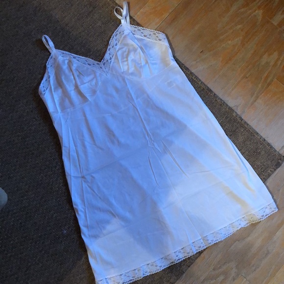Vintage VANITY FAIR Size: 38 18’/44 
Full Body Slip WHITE Lace Trim USA Made NEW - Picture 15 of 16